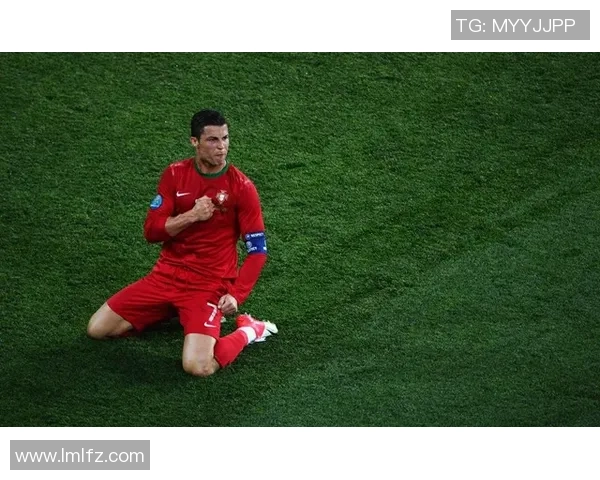 杨秀英独家分享足球心得与技巧助你提升球技的秘密揭秘 杨秀英独家分享足球心得与技巧助你提升球技的秘密揭秘